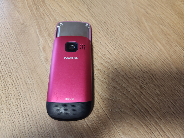 Telefon Nokia C2-05 folosit culoare roz [2]