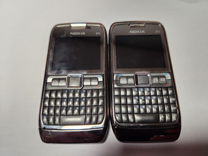 Telefon Nokia E71 chinezesc folosit cu garantie [1]