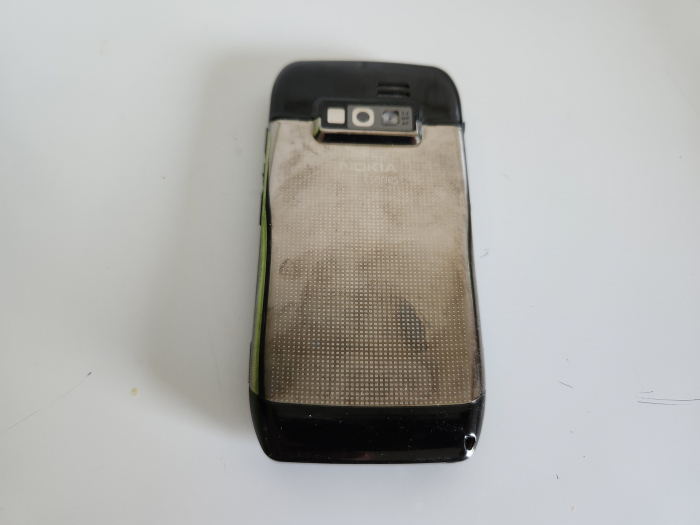 Telefon Nokia E71 original folosit in stare foarte buna [2]
