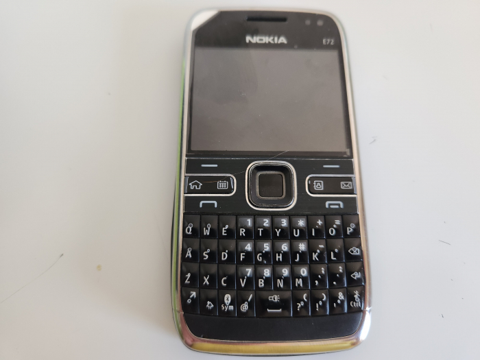 Telefon Nokia e72 reconditionat [1]