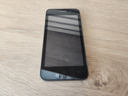 Telefoane mobile - Telefon Allview P5 quad defect pentru dezmembrat
