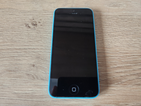 Telefoane mobile - Telefon iPhone 5c albastru model A1507 folosit stare buna