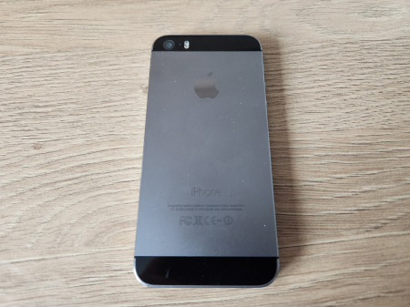 Telefon iPhone 5s negru model A1457 folosit impecabil [1]