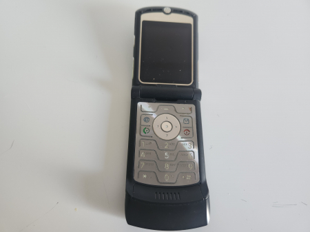 Telefon Motorola V3 folosit [2]
