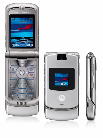 Telefoane Motorola - Telefon Motorola V3 reconditionat argintiu