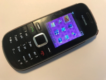 Telefoane mobile - Telefon Nokia 1661 negru folosit