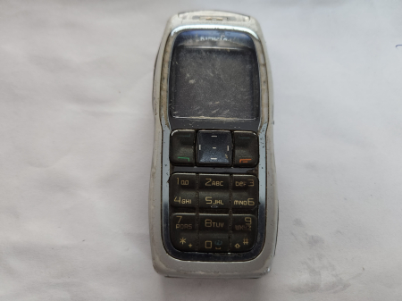 Telefoane mobile - Telefon Nokia 3220 RH-37 defect pentru piese