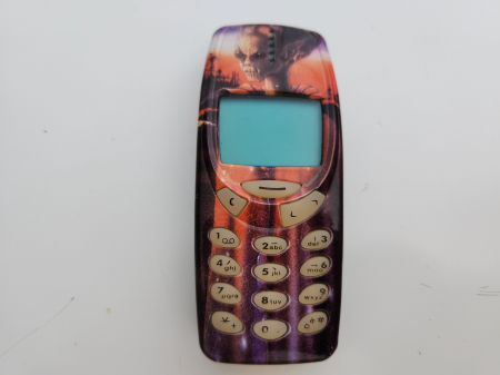 Telefoane mobile - Telefon Nokia 3310 folosit cu carcasa alien