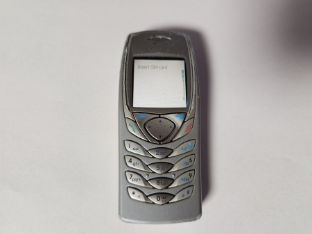 Telefoane mobile - Telefon Nokia 6100 albastru folosit