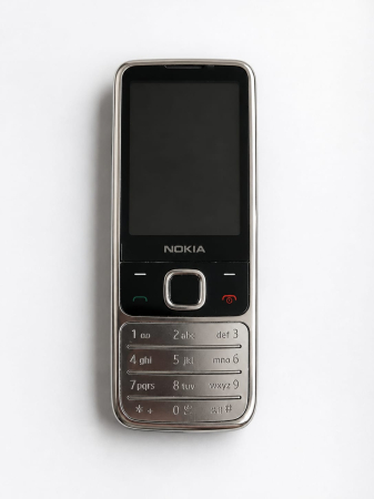 Telefoane Nokia - Telefon Nokia 6700 classic argintiu sau negru reconditionat