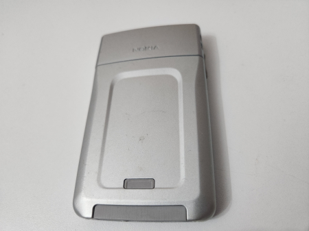 Telefon Nokia E61 RM-89  folosit culoare argintiu [1]