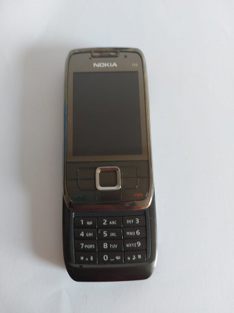 Telefon Nokia E66 folosit [1]