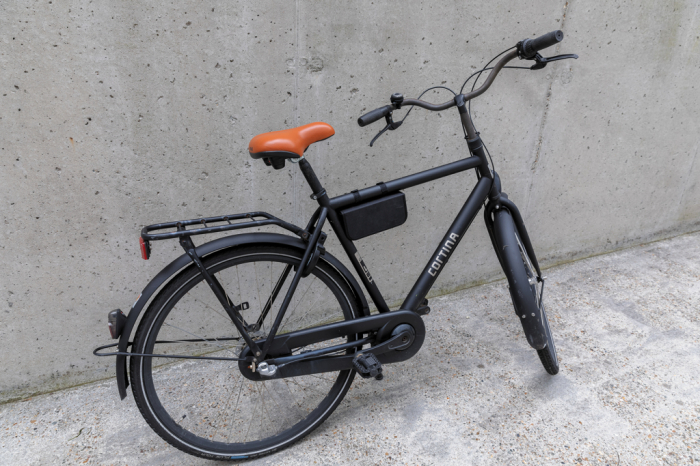 Kit reparatie bicicleta 17 piese, cu pompa si trusa 16-in-1 [10]