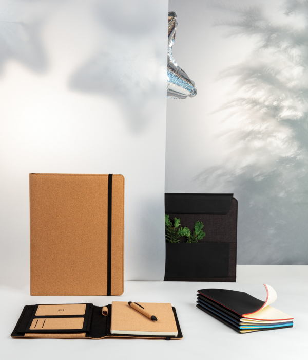Mapa A4 deluxe din pluta naturala cu agenda si pix – eco si personalizabila [13]