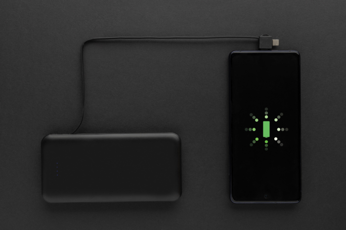 Powerbank 10.000 mAh din plastic reciclat RCS, cabluri integrate – Lockhart [9]