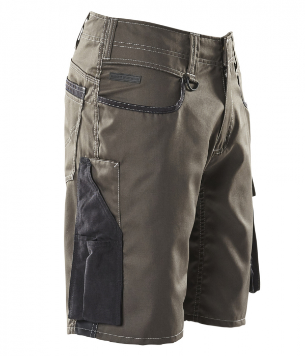 Pantaloni scurti barbati [21]