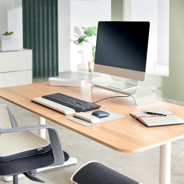 Pernuta ergonomica Leitz Ergo, pentru scaun, husa lavabila [2]