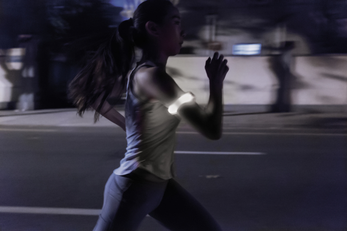 Banda de siguranta cu LED 15 lumeni pentru brat – outdoor si sport [3]