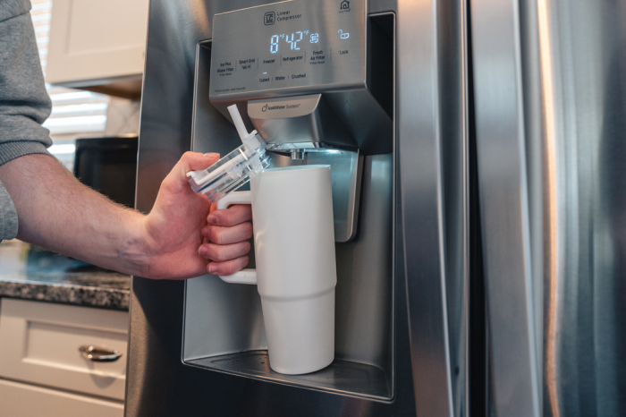 Pahar Tana plastic reciclat 750 ml cu maner si capac 3-in-1 [5]