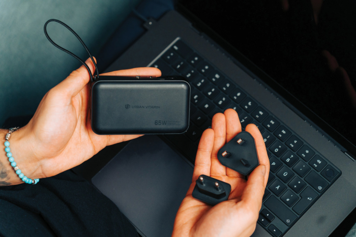 Urban Vitamin Eureka – incarcator hibrid GaN 65W & powerbank 10.000 mAh [14]