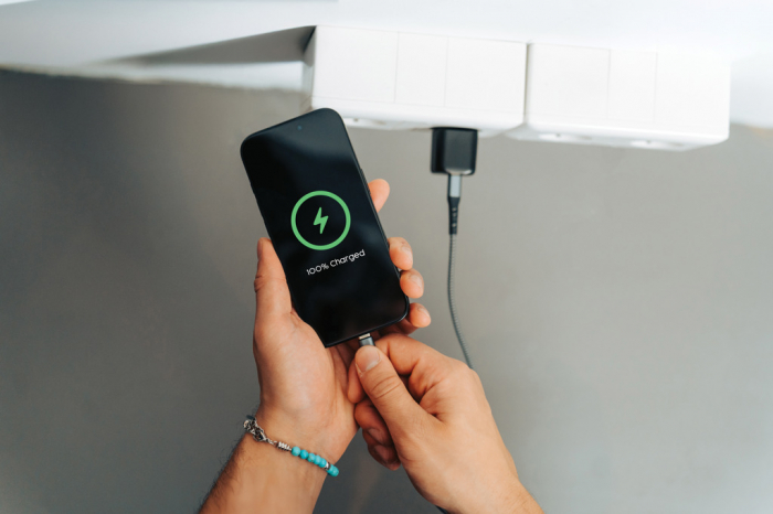 Urban Vitamin Monterey – incarcator GaN 20W RCS, compact si rapid [8]