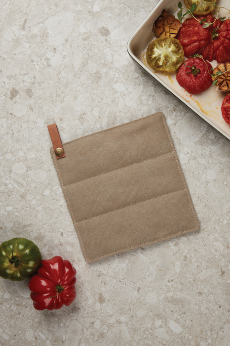 Manusa de bucatarie VINGA Asado – protectie termica din panza groasa de bumbac [5]