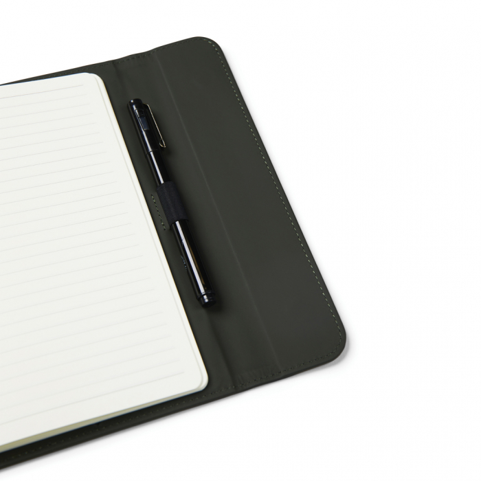 Agenda A5 VINGA Baltimore GRS – reutilizabila cu inchidere magnetica si coperta PU reciclata [6]