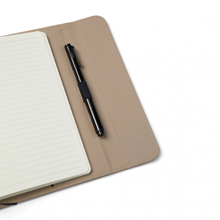 Agenda A5 VINGA Baltimore GRS – reutilizabila cu inchidere magnetica si coperta PU reciclata [6]