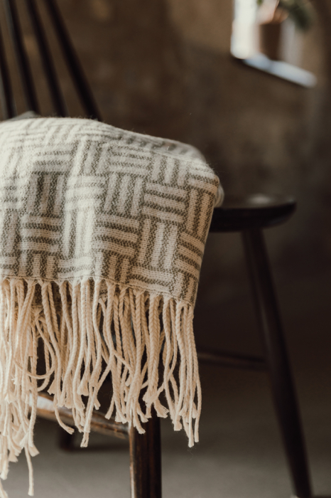 Patura VINGA Lenox – design geometric jacquard, acril 100% [19]