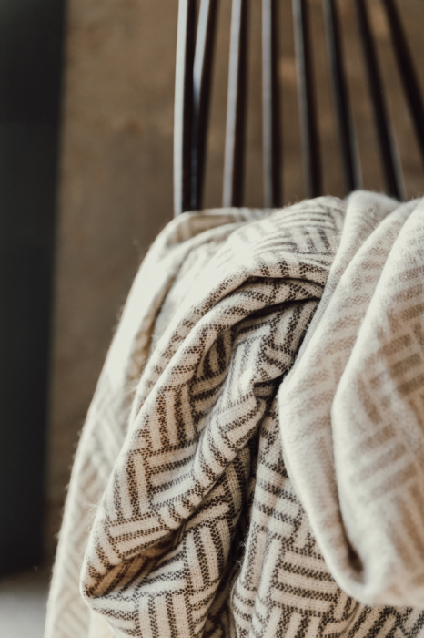 Patura VINGA Lenox – design geometric jacquard, acril 100% [17]