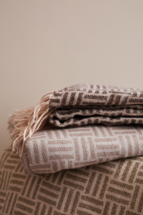 Patura VINGA Lenox – design geometric jacquard, acril 100% [14]
