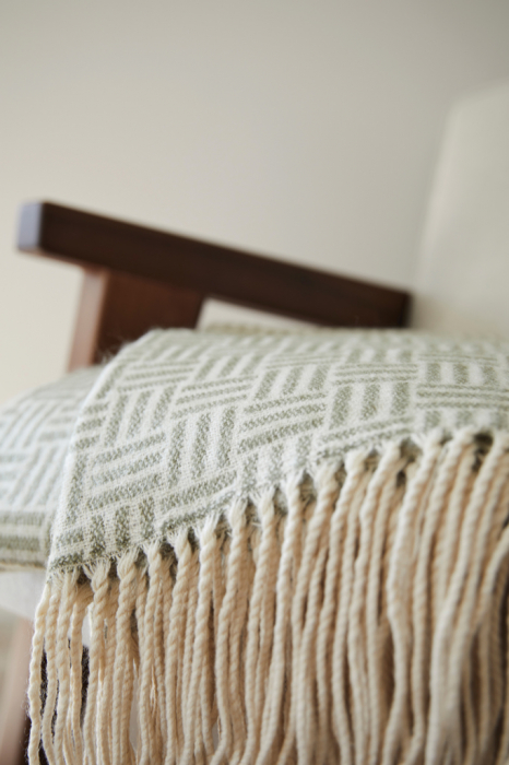 Patura VINGA Lenox – design geometric jacquard, acril 100% [9]