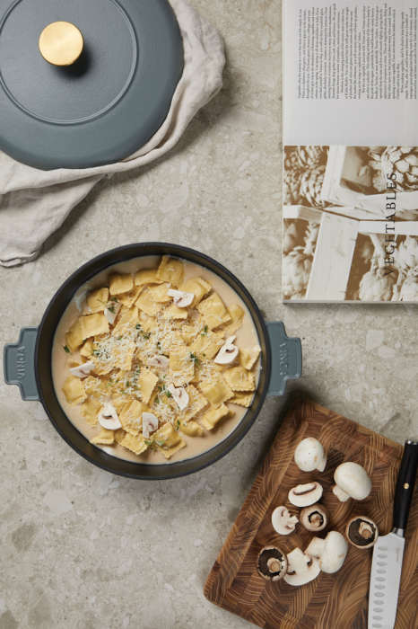 Braiser VINGA Monte Heritage 2.5 L, fonta emailata, prajire si gatire lenta [7]