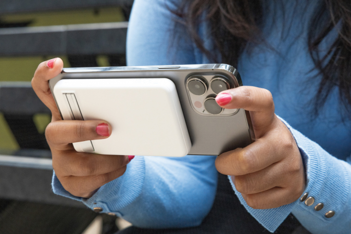 Powerbank magnetic wireless 5000 mAh bambus RCS, Zen [11]