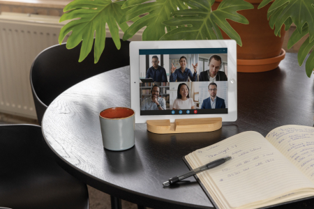 Suport din bambus pentru telefon si tableta [6]