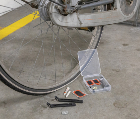 Kit compact de reparatie pentru bicicleta, in cutie PP [6]
