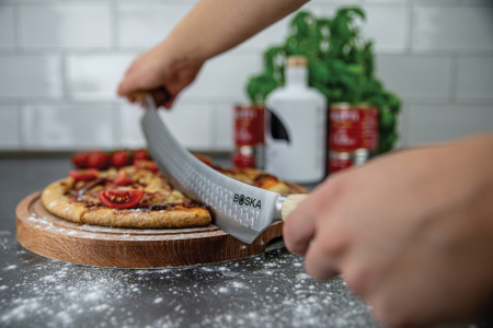 Cutit BOSKA Pizza & Cheese Oslo+Nr.4, otel inoxidabil, manere din stejar, iF Design Award [7]