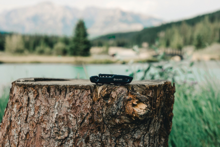 Cutit multifunctional Gear X cu 13 functii din aluminiu si otel inoxidabil 420 [15]