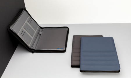 Mapa multifunctionala A4 Impact AWARE™ rPET cu fermoar – personalizabila, eco-friendly [9]
