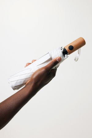 Umbrela mini automata Kaycey AWARE RPET cu maner acacia 21” [6]