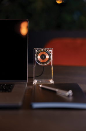 Stand de incarcare wireless magnetic 15W Magcharge, acrilic transparent [8]