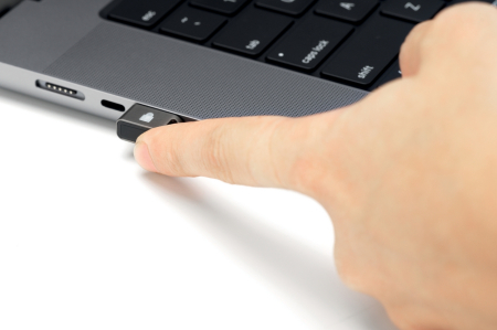 Sistem autentificare cu amprenta KENSINGTON VeriMark Guard 2.1 USB-C [1]