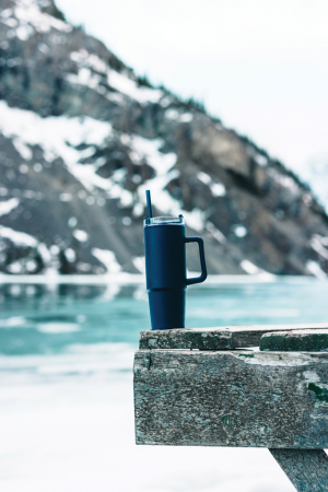 Pahar Tana plastic reciclat 750 ml cu maner si capac 3-in-1 [6]