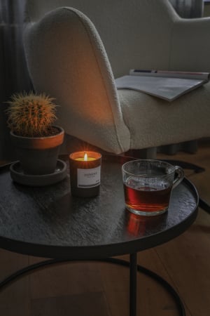 Lumanare parfumata mica Ukiyo in pahar, iasomie, 20h ardere [3]