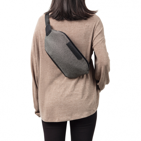 Urban Bumbag, borseta antifurt din material rezistent [9]