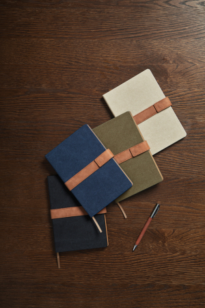 Agenda A5 VINGA Bosler RCS – cu coperta canvas, inchidere magnetica si hartie reciclata [5]