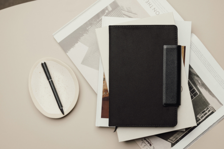 Agenda A5 VINGA Marlow GRS – refillabila cu inchidere magnetica si suport pentru pix [12]