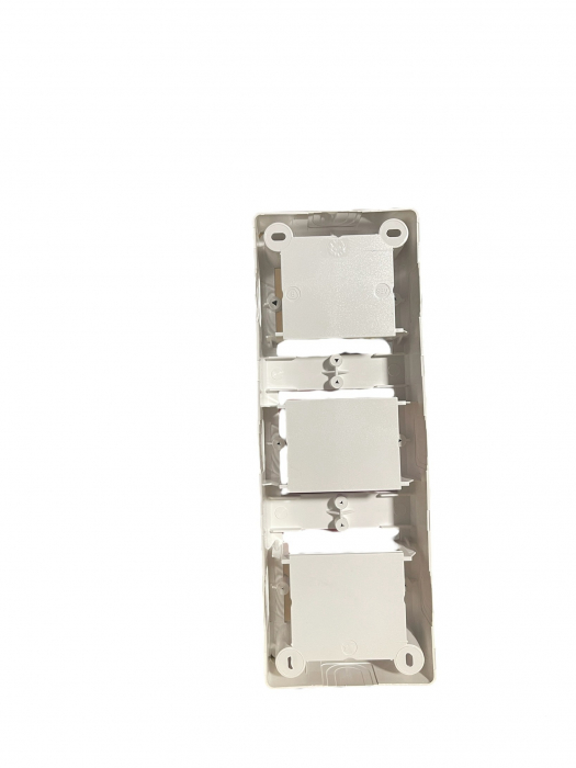 Carcasa pentru 3 prize, montaj aparent, 22x8x3 cm, gama Mega Clasic, KONTAKT SIMON [2]