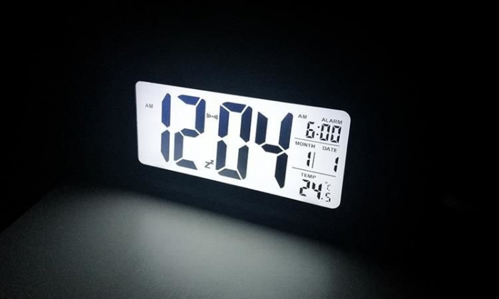 Ceas desteptator digital, negru, amanare, data, lumina de fundal, senzor de lumina, temperatura [2]