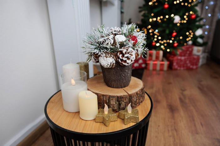 Decoratiune ikebana MagicHome Crăciun, cu cetină de brad acoperită de zăpadă, imitație lemn, 18 cm [2]